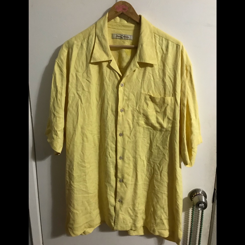 Tommy Bahama Men’s XLARGE 100% silk yellow shirt